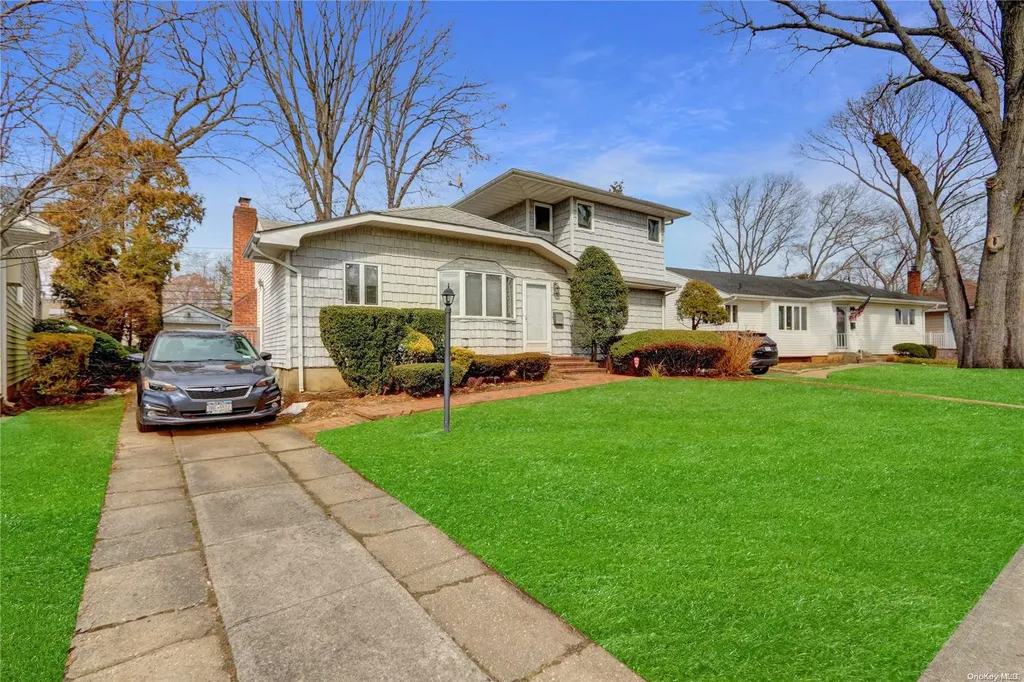 1465 Beech Lane East Meadow NY 11554