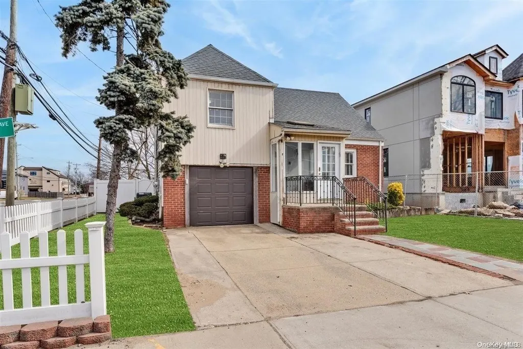 550 Arlington Road Cedarhurst NY 11516