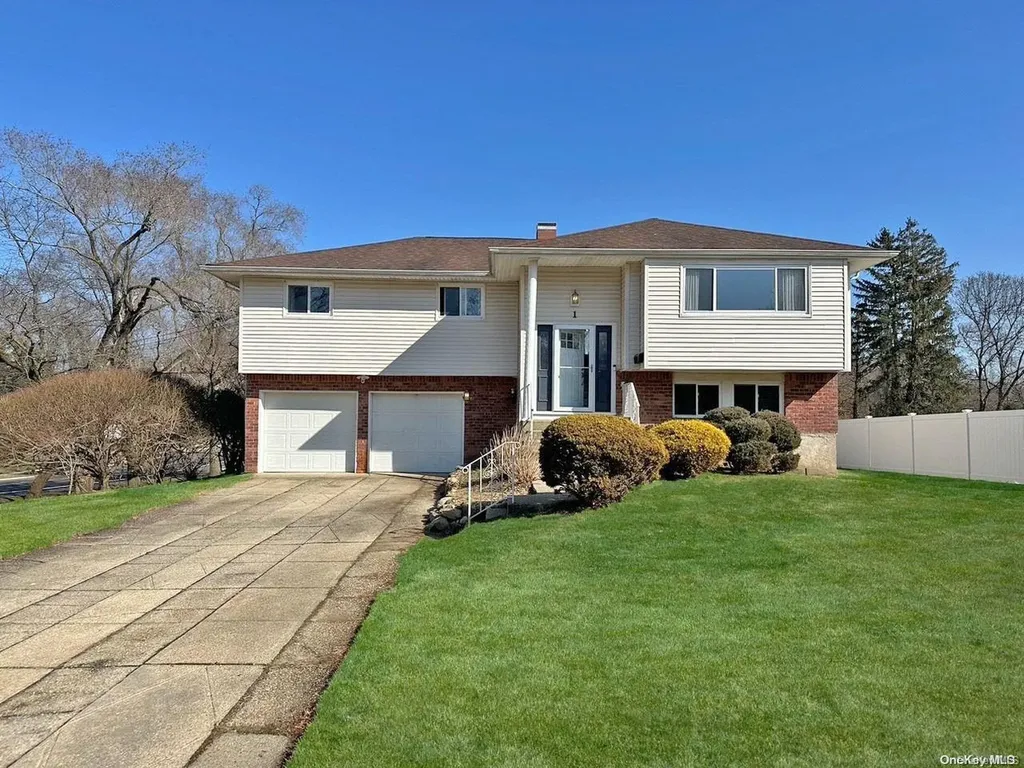 1 Shaker Ridge Lane Commack NY 11725