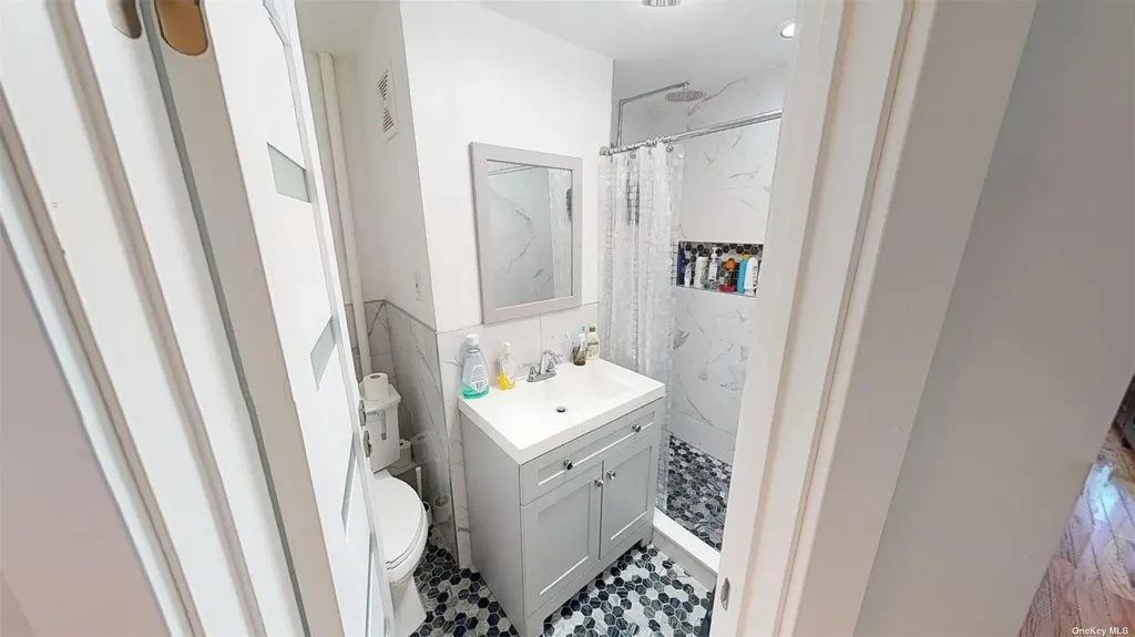46 Sutton Street Brooklyn NY 11222