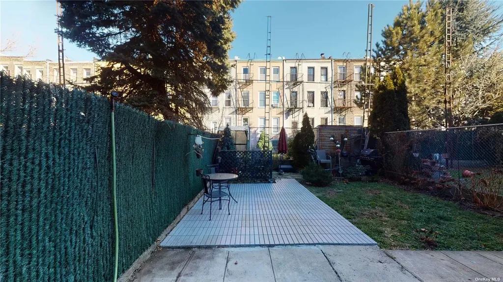 46 Sutton Street Brooklyn NY 11222