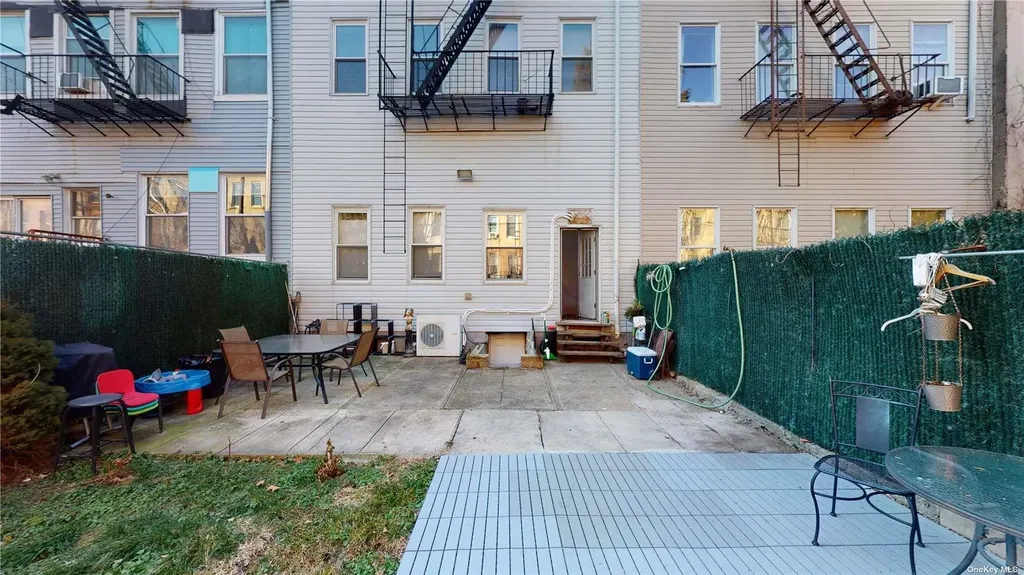 46 Sutton Street Brooklyn NY 11222