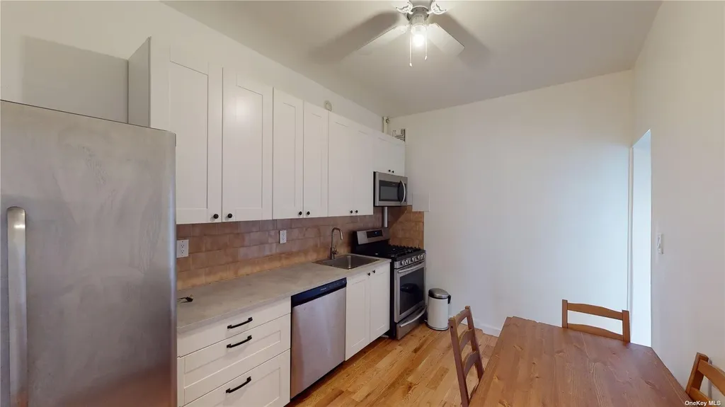 46 Sutton Street Brooklyn NY 11222