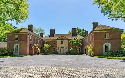 75 Post Road Old Westbury NY 11568