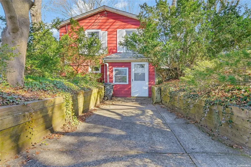 503 Meadow Road Kings Park NY 11754