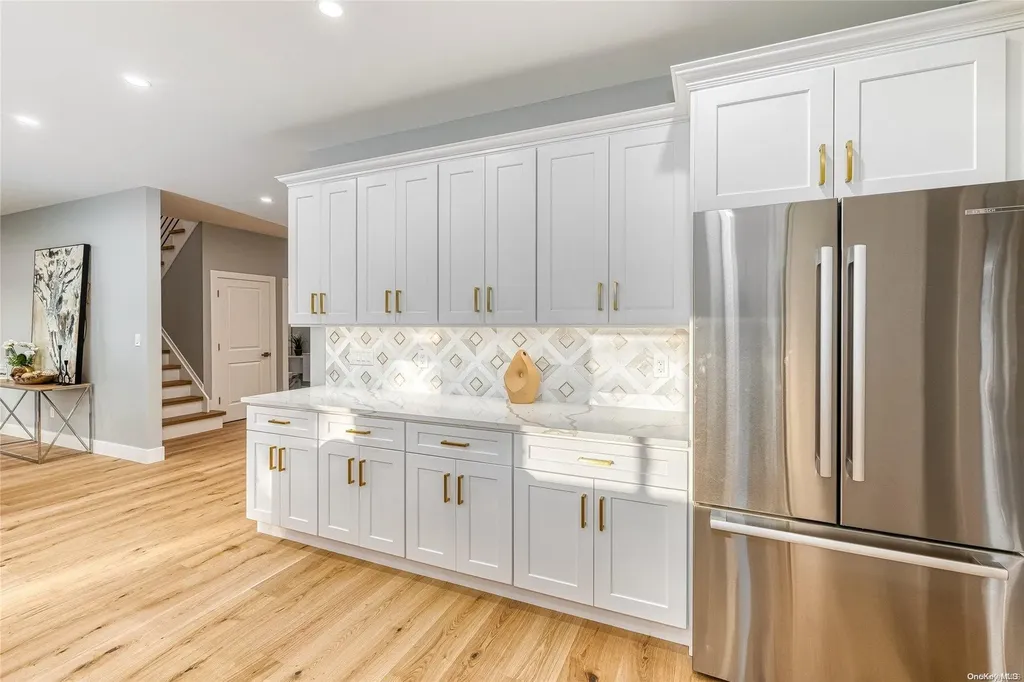 43 Hearth Lane Westbury NY 11590