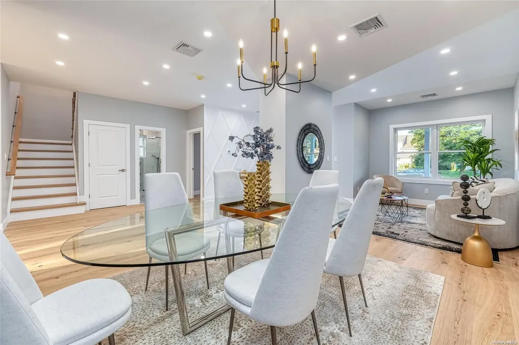 43 Hearth Lane Westbury NY 11590