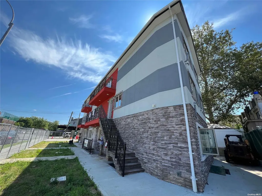 968 Dumont Avenue Brooklyn NY 11208