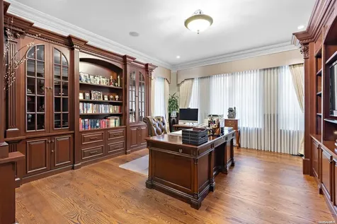 136 I U Willets Road Old Westbury NY 11568