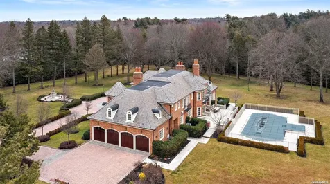 136 I U Willets Road Old Westbury NY 11568