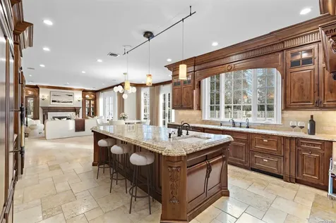 136 I U Willets Road Old Westbury NY 11568