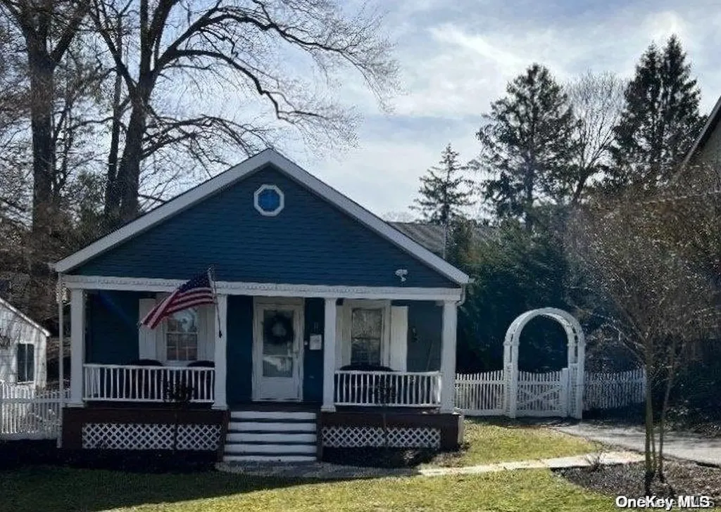 22 Platt Place Huntington NY 11743