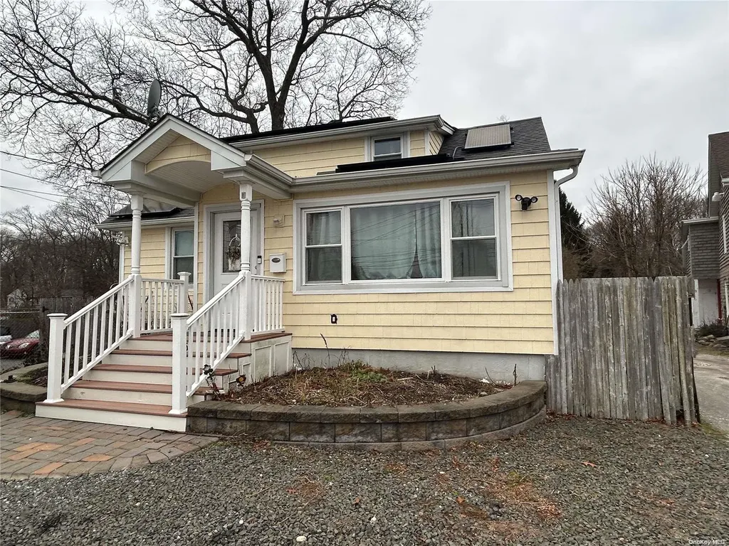 265 Broadway Huntington Station NY 11746