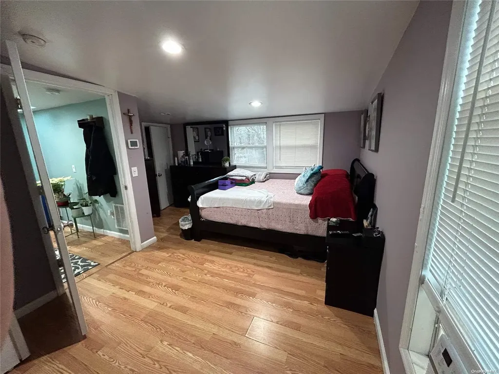 265 Broadway Huntington Station NY 11746