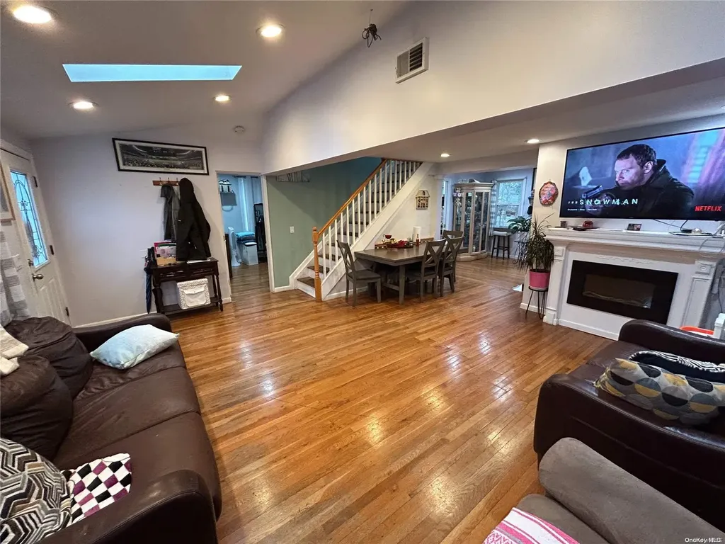 265 Broadway Huntington Station NY 11746