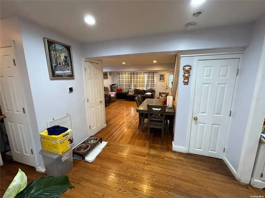 265 Broadway Huntington Station NY 11746