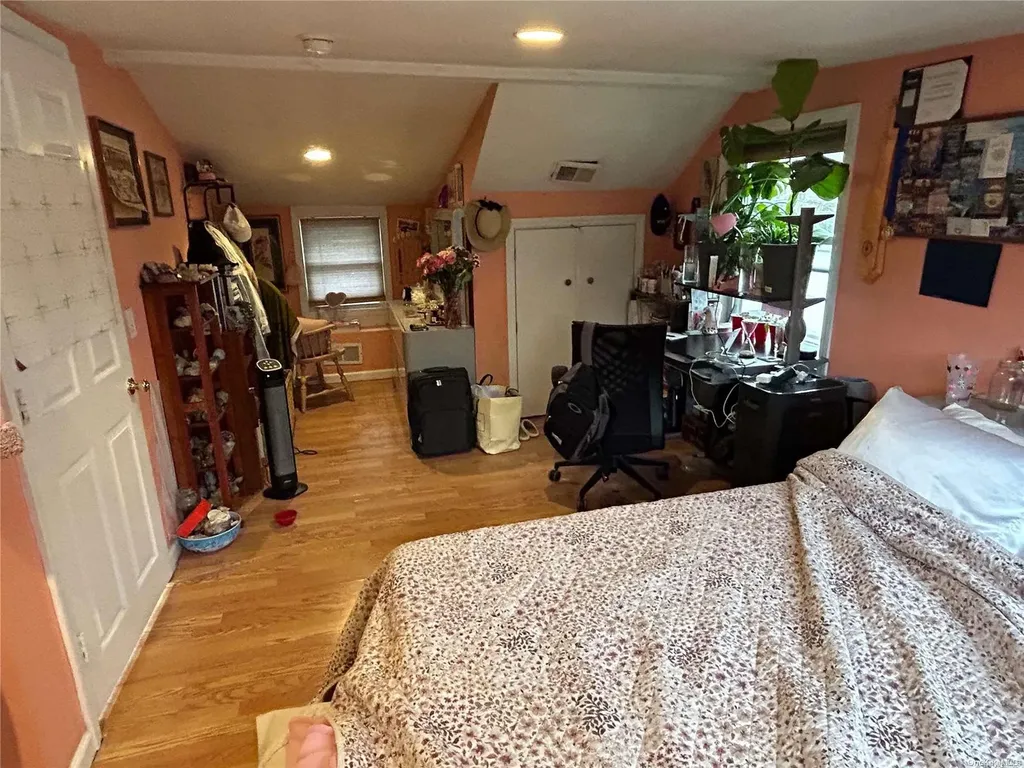 265 Broadway Huntington Station NY 11746