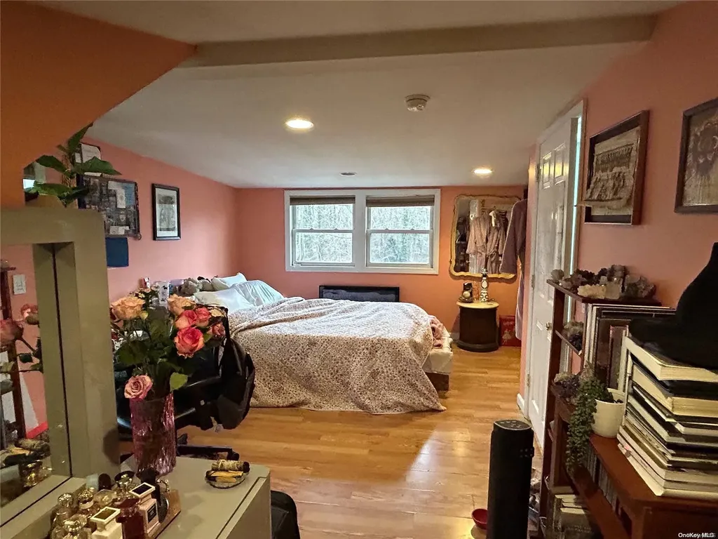 265 Broadway Huntington Station NY 11746