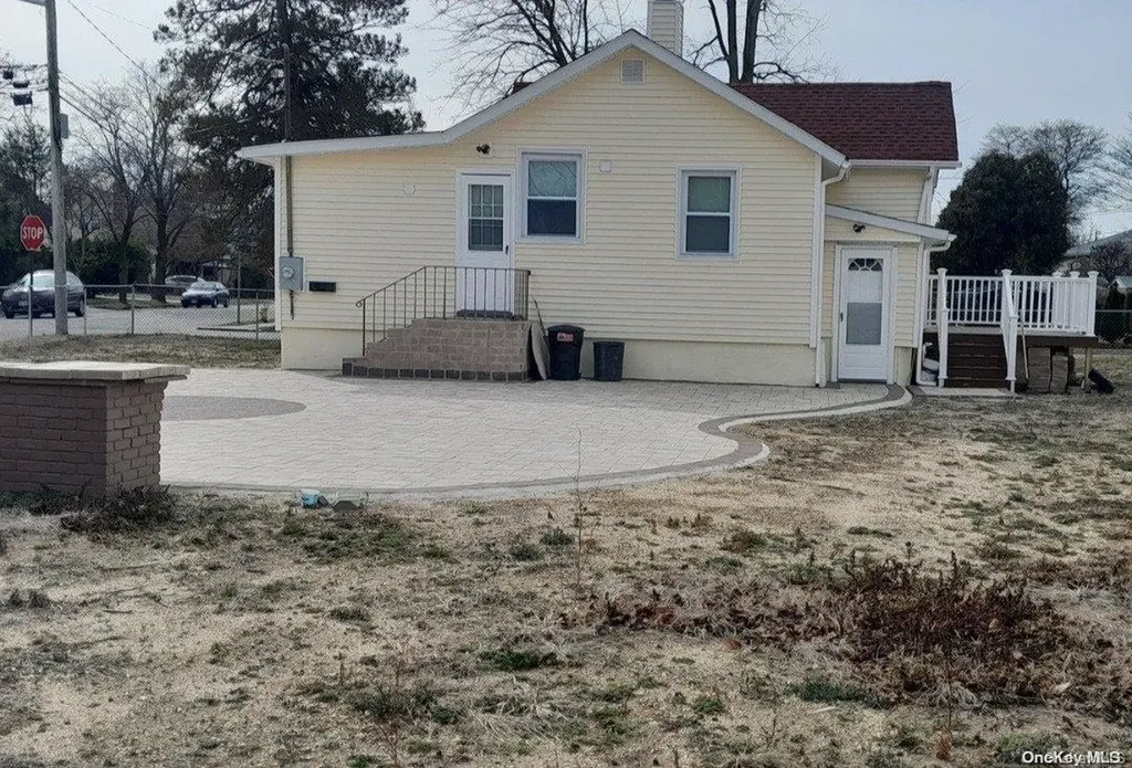 51 3rd Avenue Westbury NY 11590