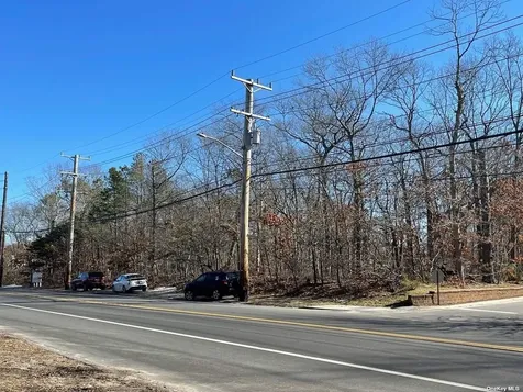 34-41 Montauk Highway East Moriches NY 11940