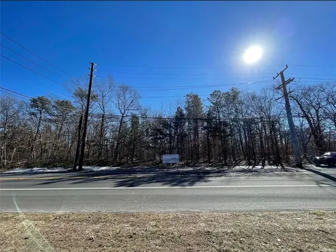 34-41 Montauk Highway East Moriches NY 11940