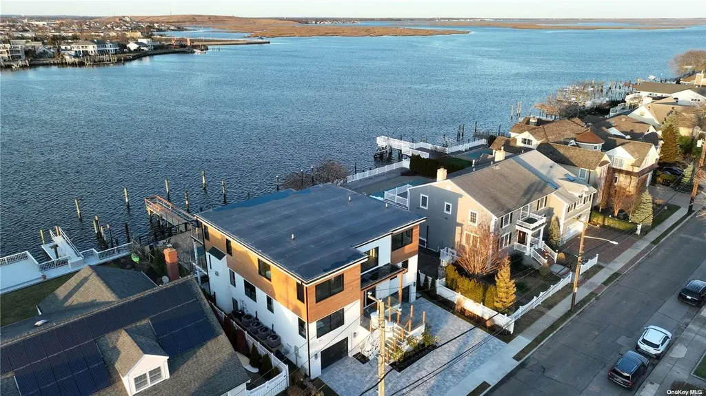 525 E Bay Drive Long Beach NY 11561