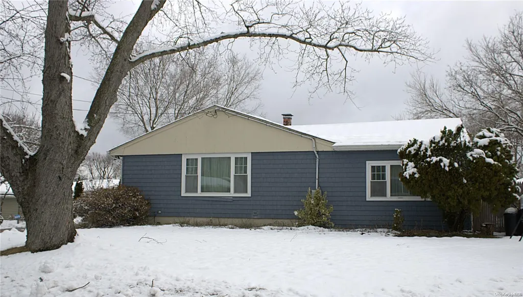 15 Washington Avenue Centereach NY 11720