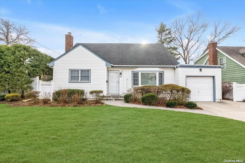 65 Orbach Avenue Malverne NY 11565