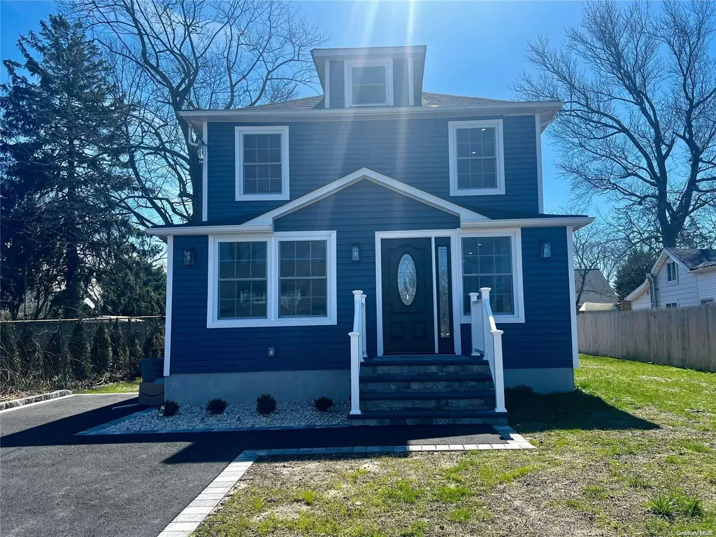 64 Laurel Street Patchogue NY 11772