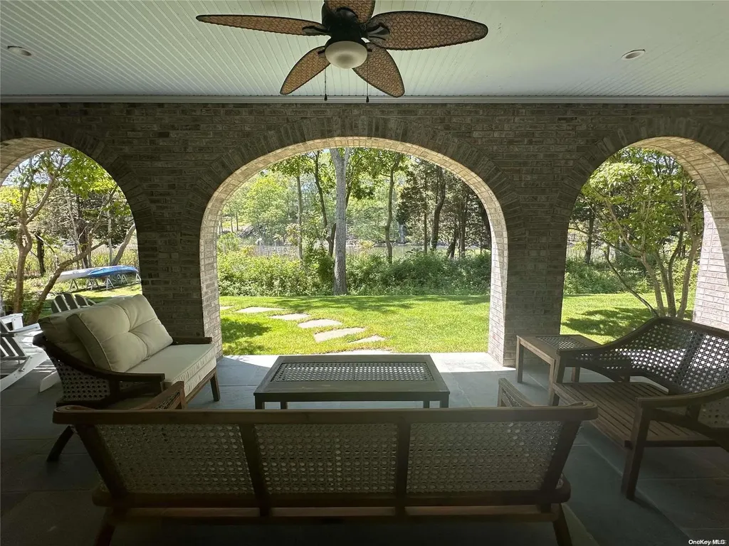 190 Jackson Landing Mattituck NY 11952