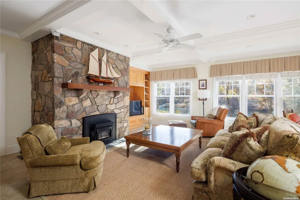 190 Jackson Landing Mattituck NY 11952
