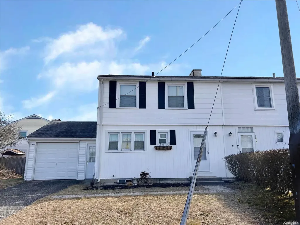 623 Edwards Street Westhampton Beach NY 11978
