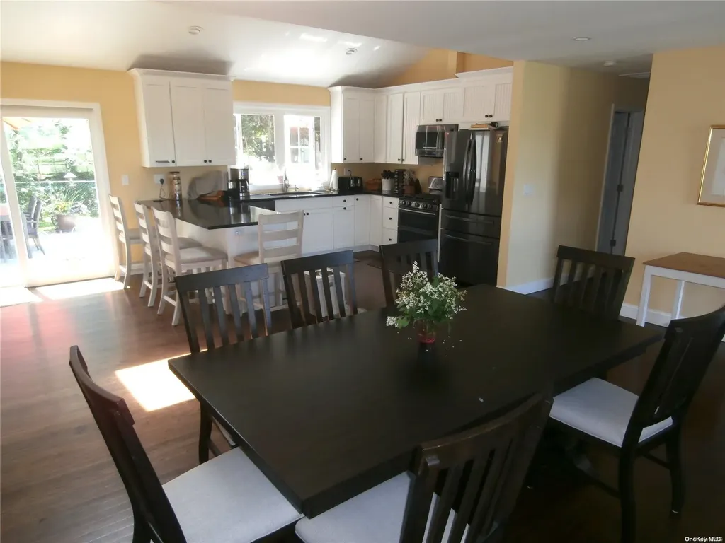 1895 Mary's Road Mattituck NY 11952