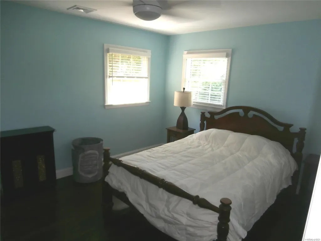 1895 Mary's Road Mattituck NY 11952