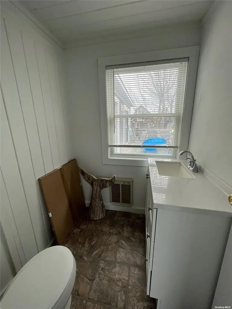 6 Champlain Ocean Bay Park NY 11770