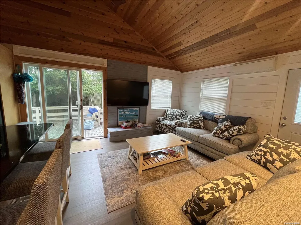 6 Champlain Ocean Bay Park NY 11770