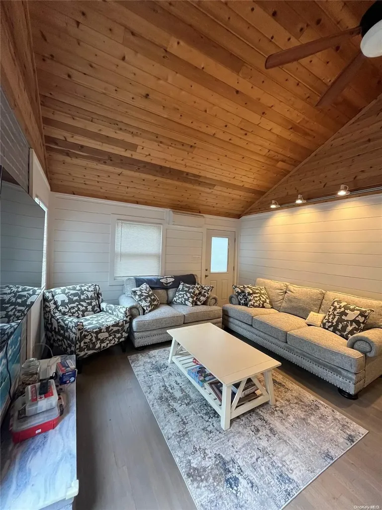 6 Champlain Ocean Bay Park NY 11770
