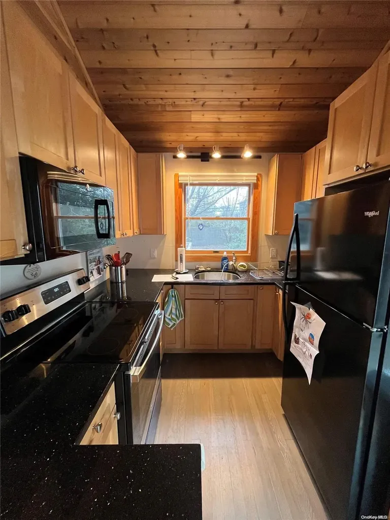 6 Champlain Ocean Bay Park NY 11770