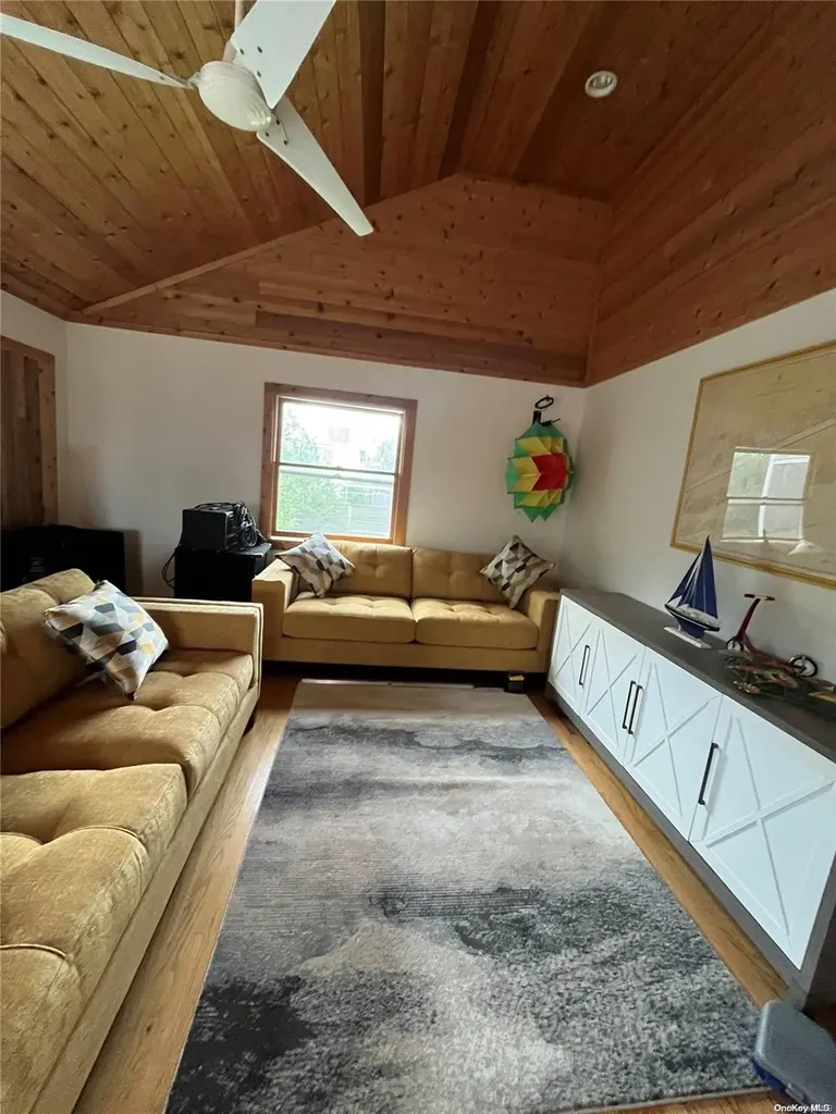 6 Champlain Ocean Bay Park NY 11770