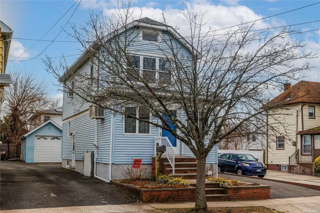 32 Bismark Avenue Valley Stream NY 11581