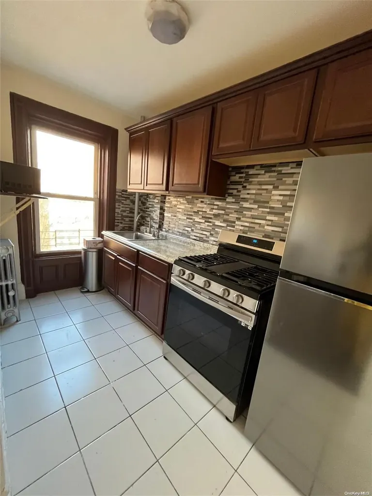 231 Jefferson Avenue Brooklyn NY 11216