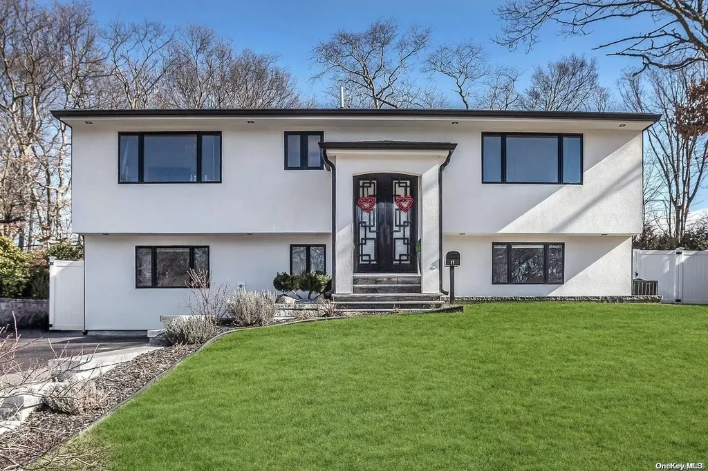 11 Wenmore Road Commack NY 11725