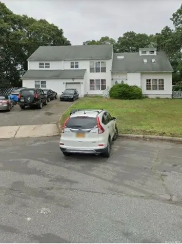 29 Bayou Holtsville NY 11742