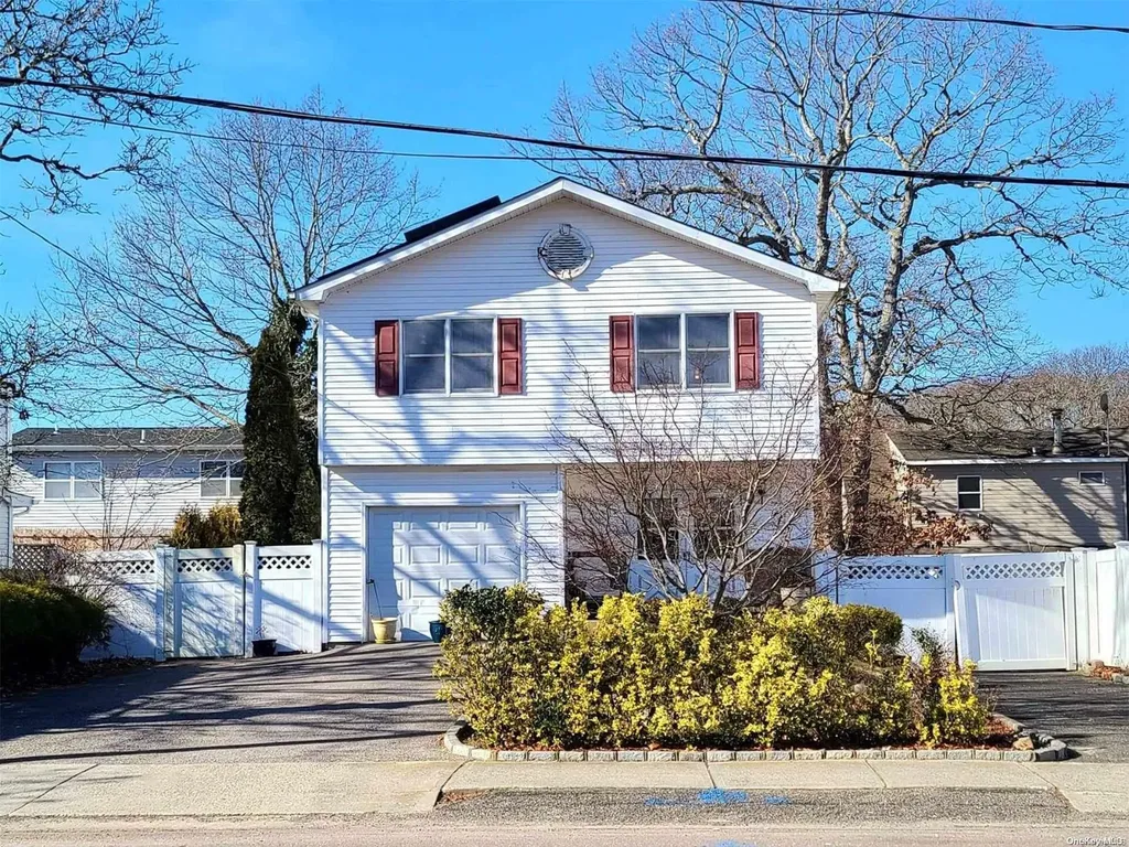 218 William Floyd Parkway Shirley NY 11967