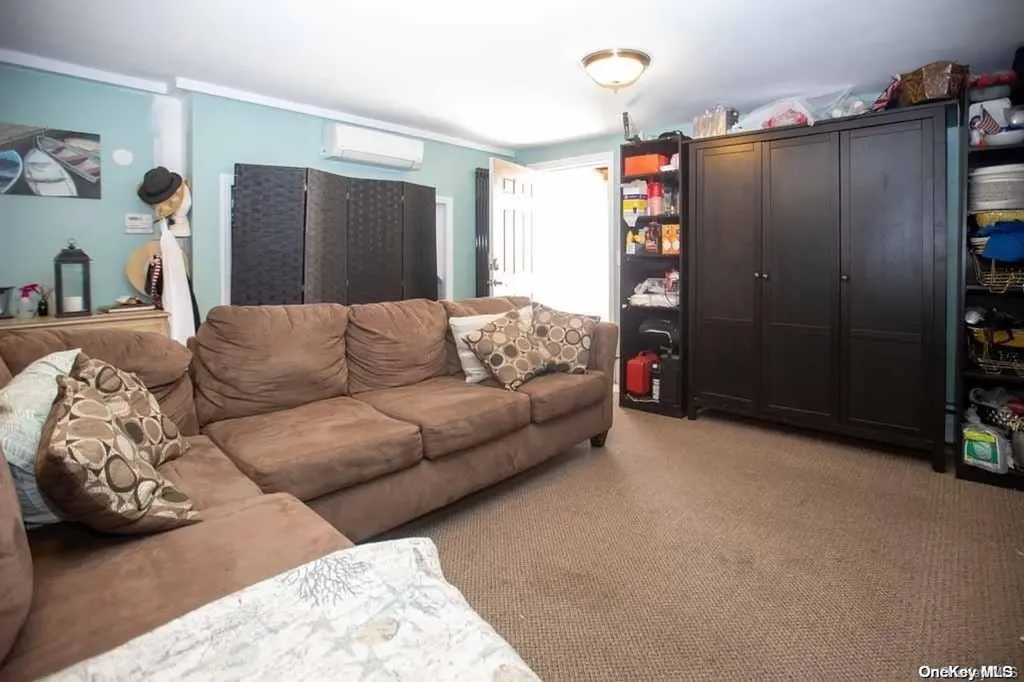 720-b Clarence Avenue Bronx NY 10465
