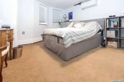 720-b Clarence Avenue Bronx NY 10465
