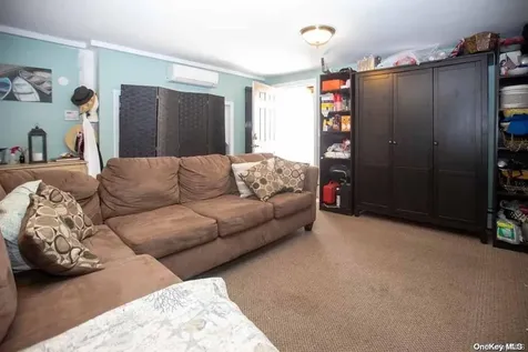720-b Clarence Avenue Bronx NY 10465