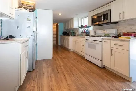 720-b Clarence Avenue Bronx NY 10465