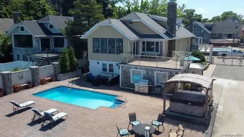 720-b Clarence Avenue Bronx NY 10465