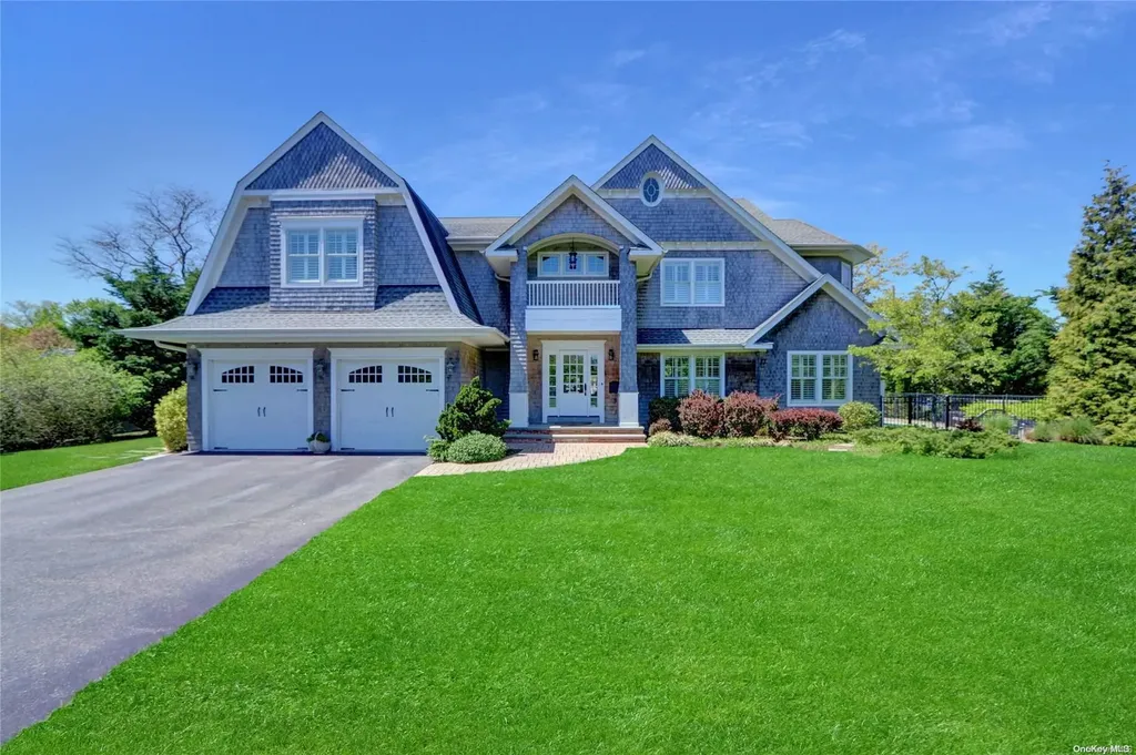 206 Secatogue Lane West Islip NY 11795